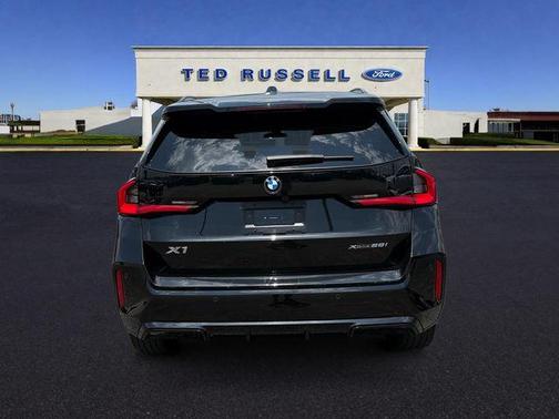 Black Sapphire Metallic 2025 BMW X1 xDrive28i