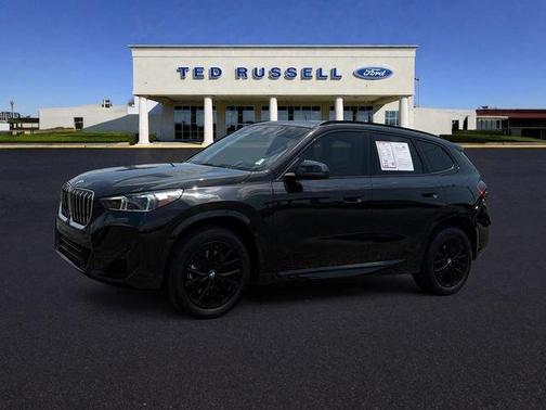 Black Sapphire Metallic 2025 BMW X1 xDrive28i