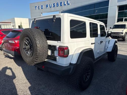 Bright White Clearcoat 2024 Jeep Wrangler Rubicon