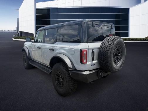 Gray 2026 Ford Bronco Outer Banks