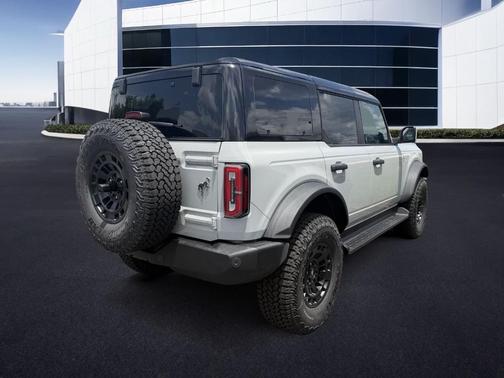 Gray 2026 Ford Bronco Outer Banks