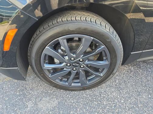 Black Metallic 2024 Chevrolet Equinox RS