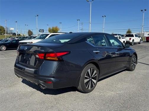2022 Nissan Altima 2.5 SL