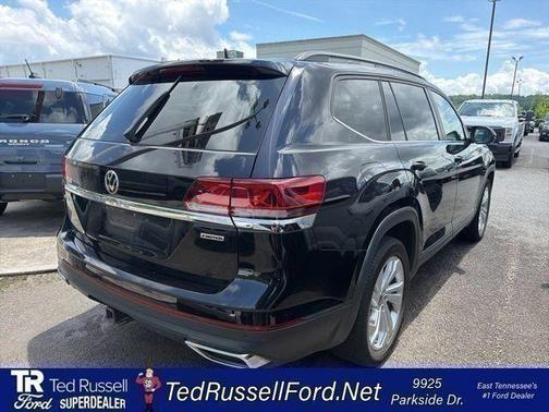 Deep Black Pearl Effect 2021 Volkswagen Atlas 3.6 V6 SE w/ Technology