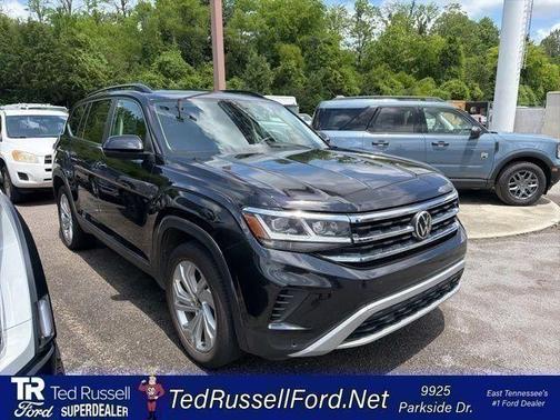 Deep Black Pearl Effect 2021 Volkswagen Atlas 3.6 V6 SE w/ Technology