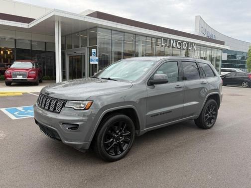 Sting Gray Clearcoat 2020 Jeep Grand Cherokee Altitude