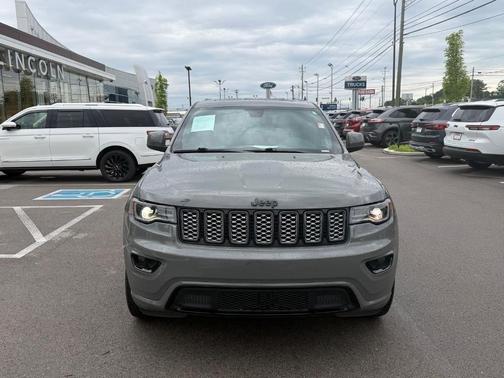 Sting Gray Clearcoat 2020 Jeep Grand Cherokee Altitude