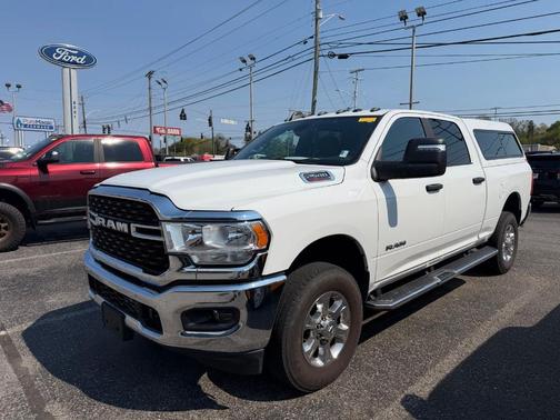 Bright White Clearcoat 2024 RAM 2500 Big Horn