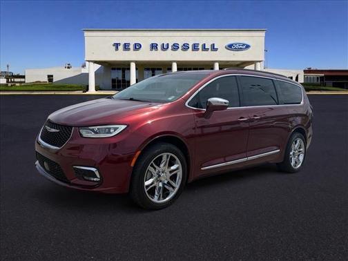 Velvet 2022 Chrysler Pacifica Limited