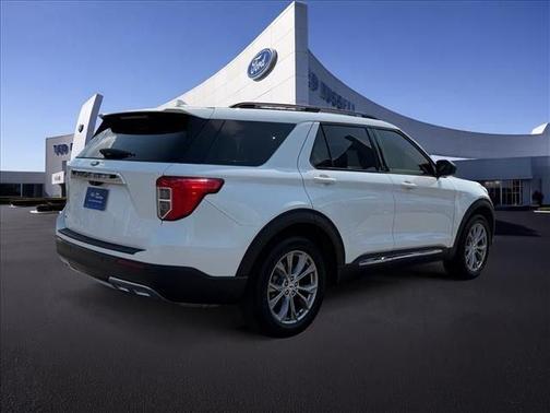 Star White 2023 Ford Explorer XLT