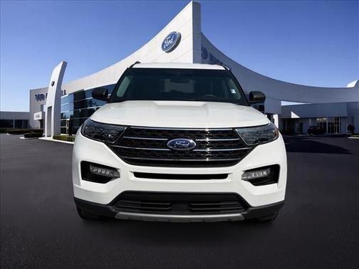 Star White 2023 Ford Explorer XLT