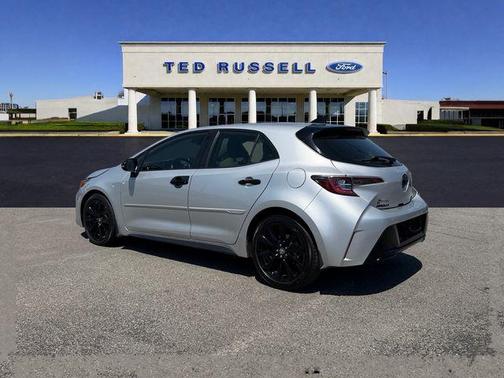 Classic Silver Metallic 2020 Toyota Corolla Hatchback SE