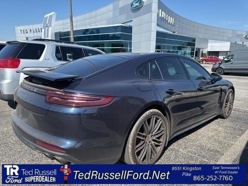 2017 Porsche Panamera 4S