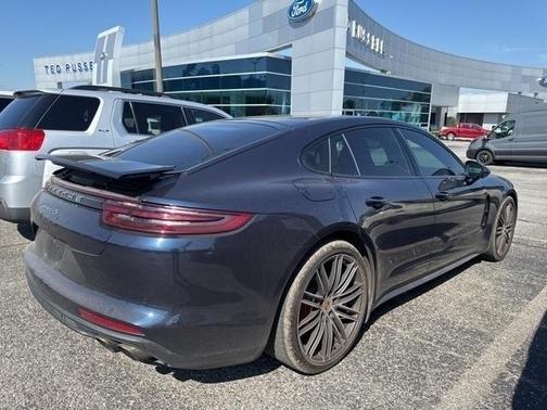 2017 Porsche Panamera 4S