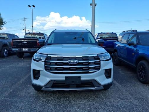 White 2026 Ford Explorer Active
