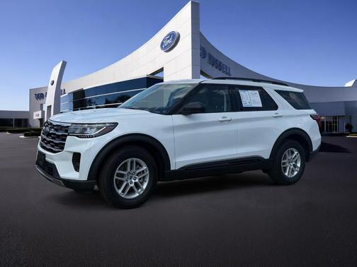 White Metallic 2026 Ford Explorer Active