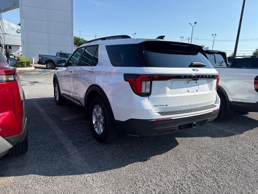 White Metallic 2026 Ford Explorer Active