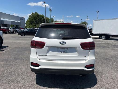 Snow White Pearl 2020 Kia Sorento LX
