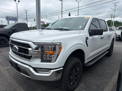 Oxford White 2022 Ford F-150 XLT