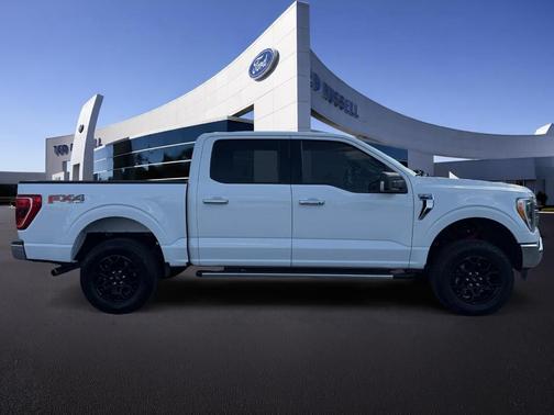Oxford White 2022 Ford F-150 XLT