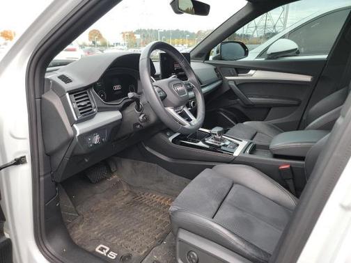 2022 Audi Q5 e 55 S line Premium Plus