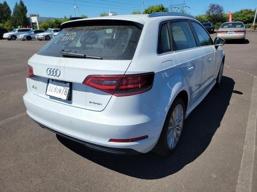 2016 Audi A3 e-tron 1.4T Tech Premium Plus