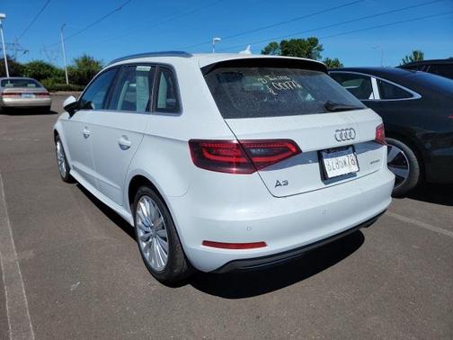 2016 Audi A3 e-tron 1.4T Tech Premium Plus