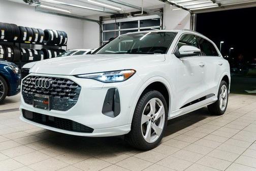 2025 Audi Q5 Premium Plus