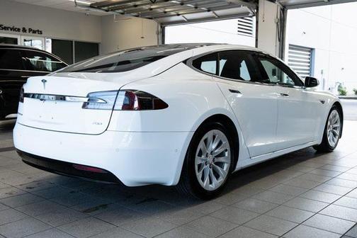 2016 Tesla Model S 70D