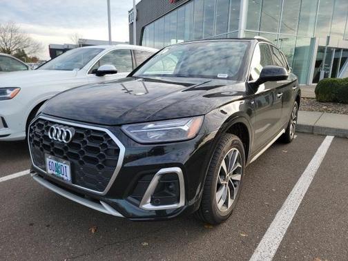2023 Audi Q5 45 S line Premium Plus