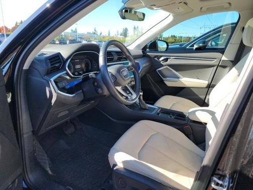 2019 Audi Q3 2.0T S line Premium Plus