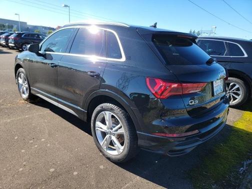 2019 Audi Q3 2.0T S line Premium Plus