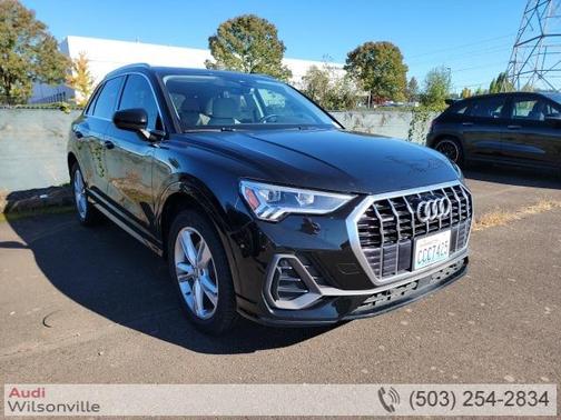 2019 Audi Q3 2.0T S line Premium Plus