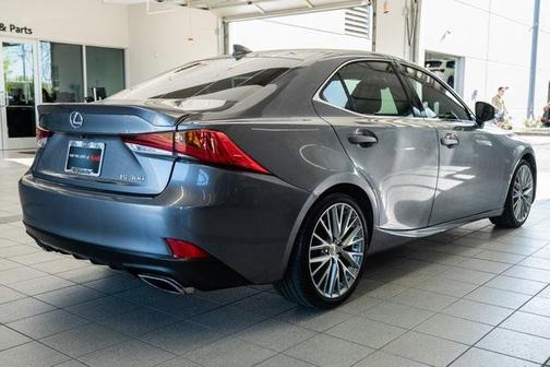2018 Lexus IS 300 Base