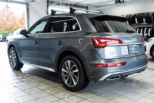 2022 Audi Q5 45 S line Premium Plus