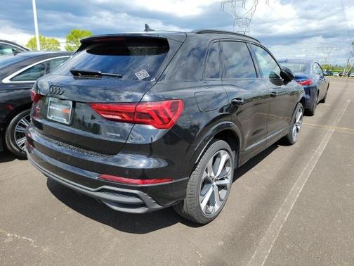 2022 Audi Q3 45 S line Premium Plus