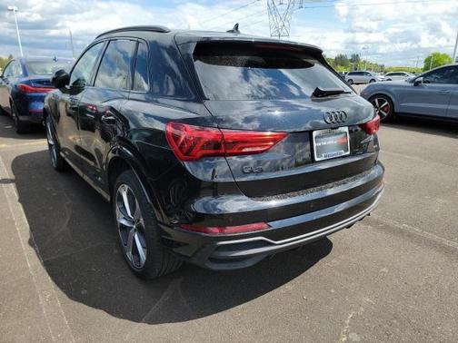 2022 Audi Q3 45 S line Premium Plus