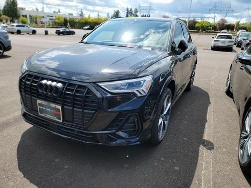 2022 Audi Q3 45 S line Premium Plus