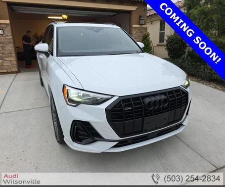2022 Audi Q3 45 S line Premium