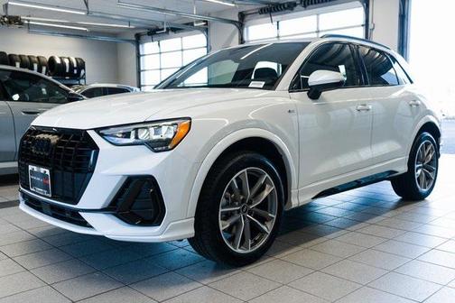 2022 Audi Q3 45 S line Premium