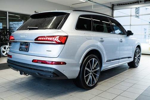2021 Audi Q7 55 Premium Plus