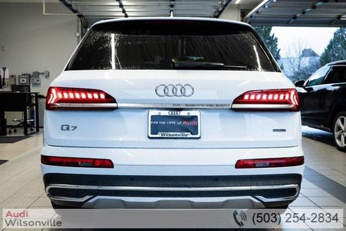 2023 Audi Q7 55 Premium Plus
