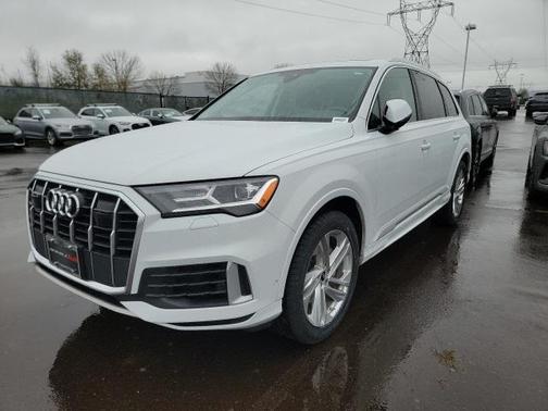 2023 Audi Q7 55 Premium Plus