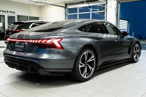 2023 Audi e-tron GT Prestige quattro