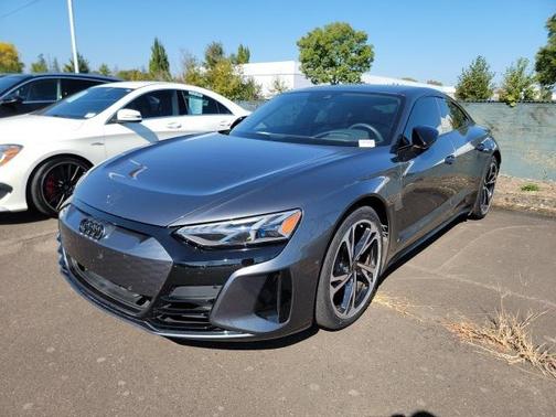 2023 Audi e-tron GT Prestige quattro