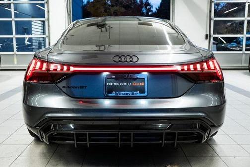 2023 Audi e-tron GT Prestige quattro
