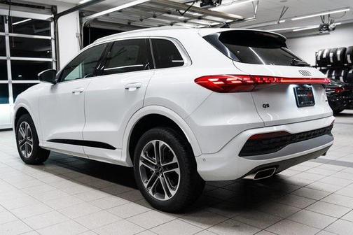 2025 Audi Q5 Premium