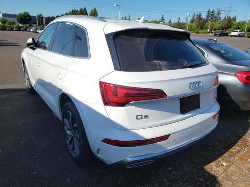 2024 Audi Q5 45 S line Premium Plus