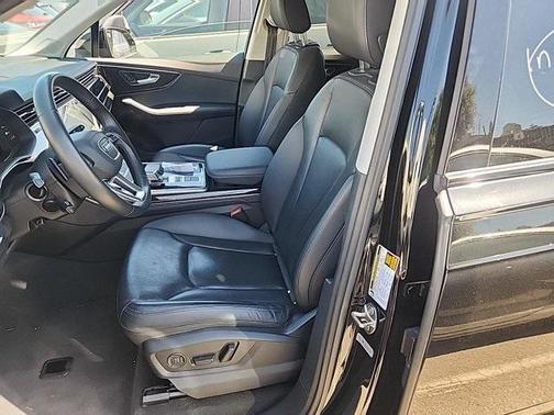 2023 Audi Q7 55 Premium Plus