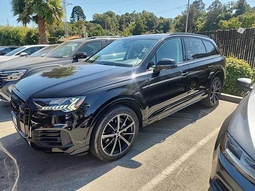 2023 Audi Q7 55 Premium Plus